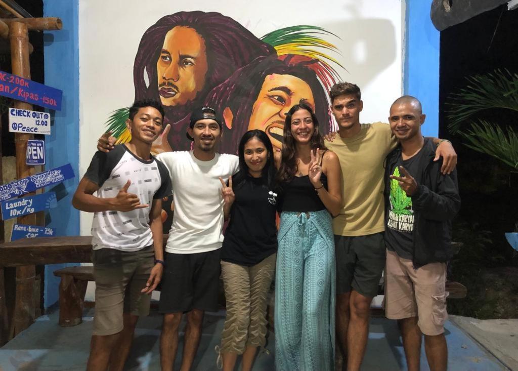 Komodoku One Love Homestay And Tour Labuan Bajo Εξωτερικό φωτογραφία