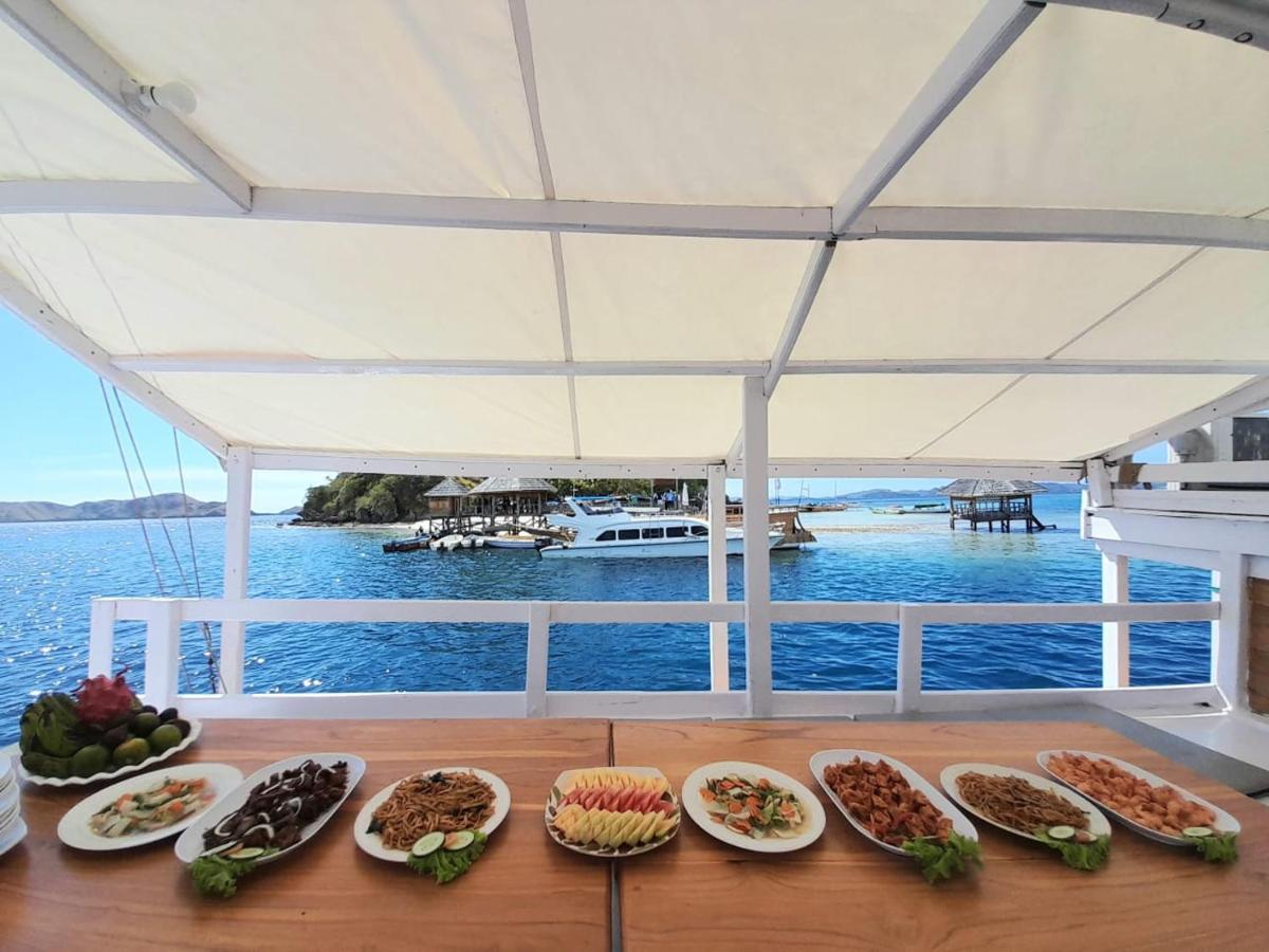 Komodoku One Love Homestay And Tour Labuan Bajo Εξωτερικό φωτογραφία