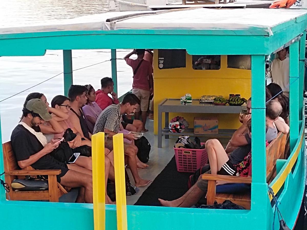 Komodoku One Love Homestay And Tour Labuan Bajo Εξωτερικό φωτογραφία