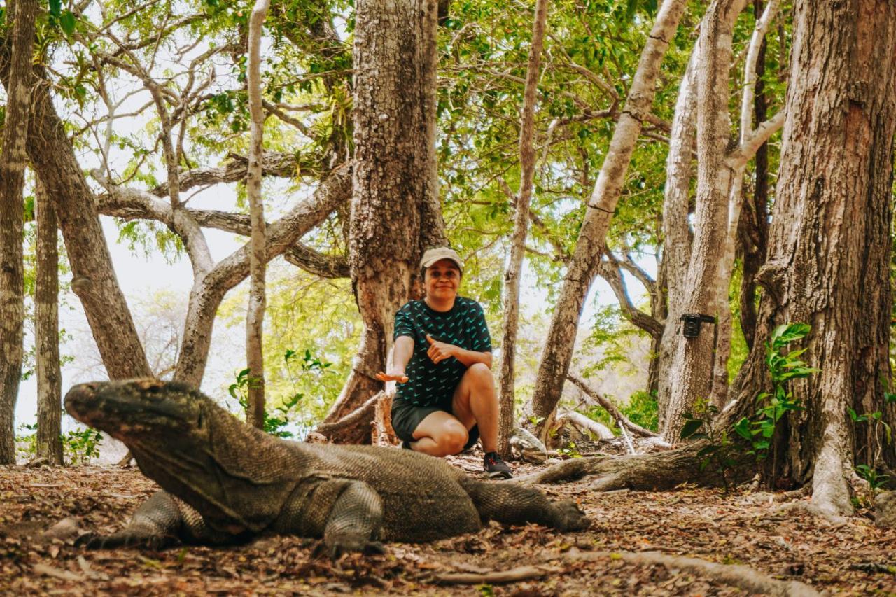 Komodoku One Love Homestay And Tour Labuan Bajo Εξωτερικό φωτογραφία