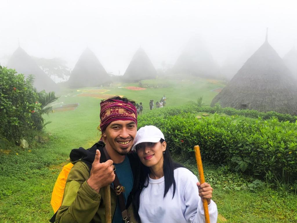 Komodoku One Love Homestay And Tour Labuan Bajo Εξωτερικό φωτογραφία