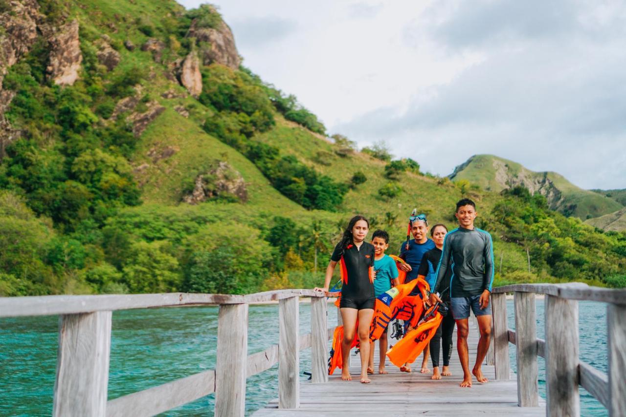 Komodoku One Love Homestay And Tour Labuan Bajo Εξωτερικό φωτογραφία