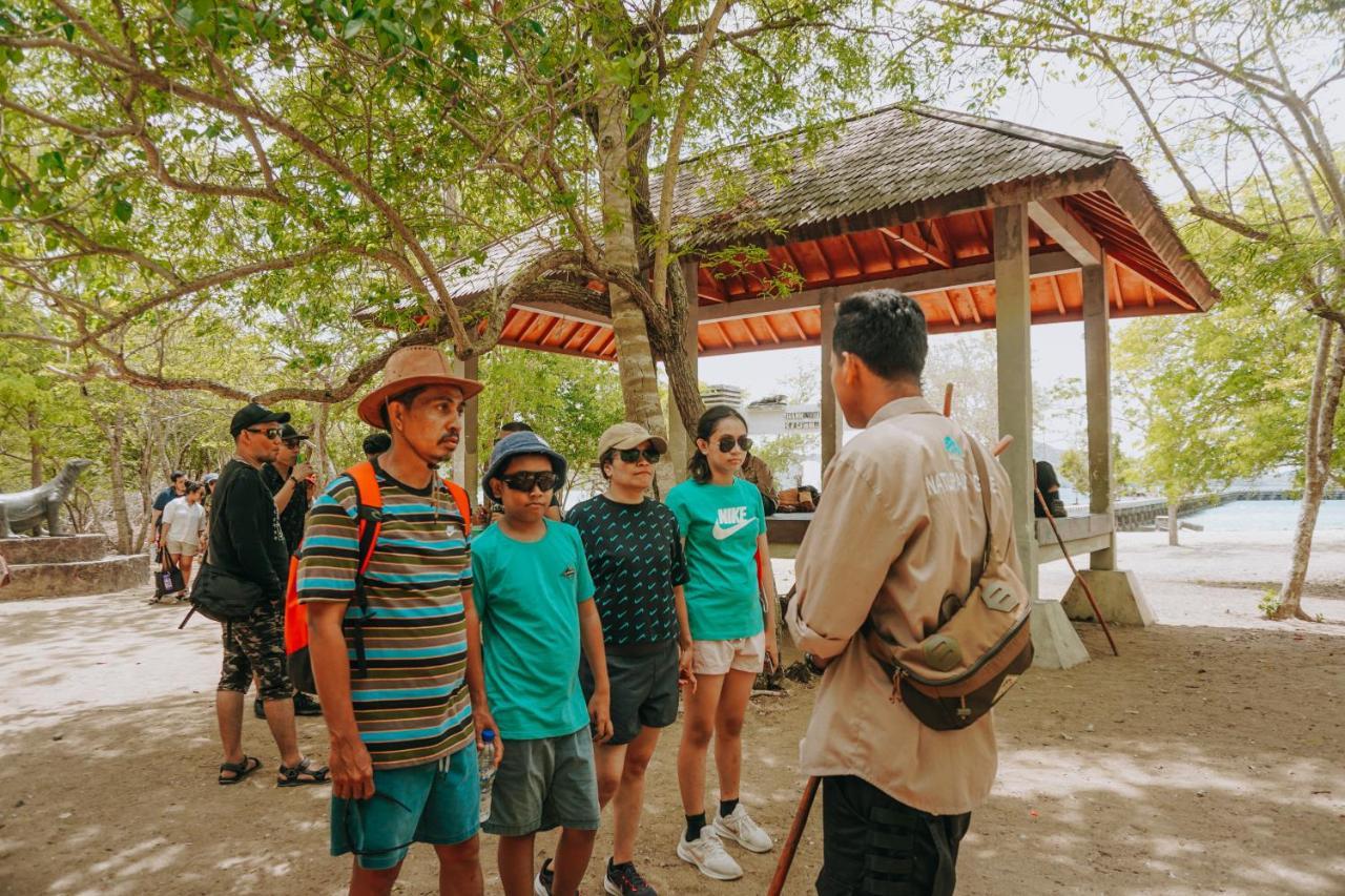 Komodoku One Love Homestay And Tour Labuan Bajo Εξωτερικό φωτογραφία