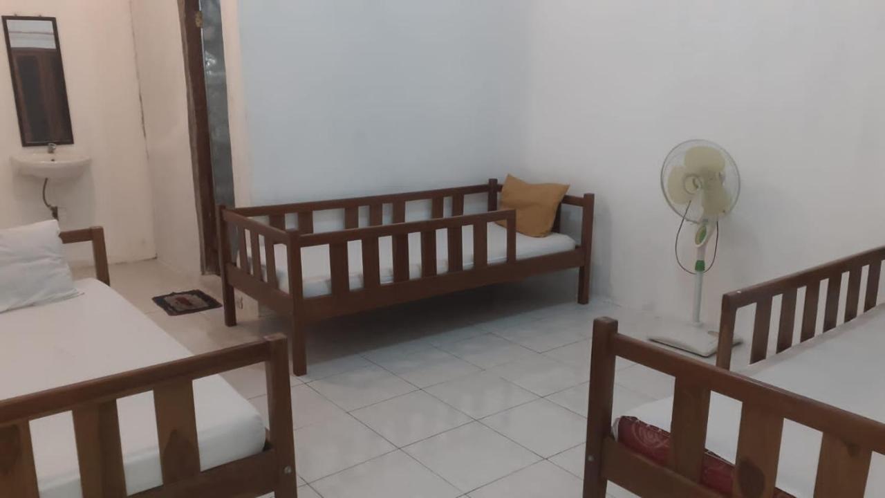 Komodoku One Love Homestay And Tour Labuan Bajo Εξωτερικό φωτογραφία
