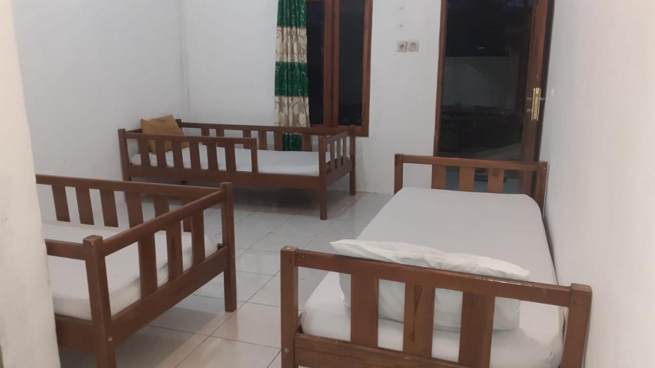 Komodoku One Love Homestay And Tour Labuan Bajo Εξωτερικό φωτογραφία
