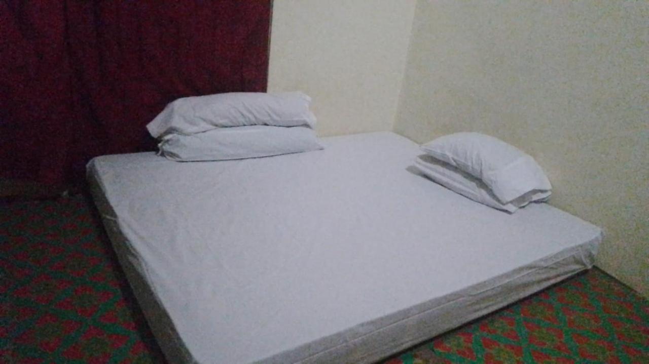 Komodoku One Love Homestay And Tour Labuan Bajo Εξωτερικό φωτογραφία