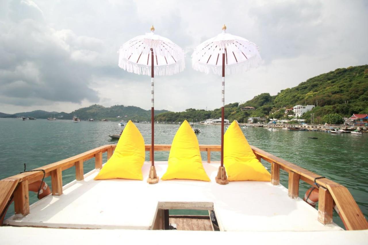 Komodoku One Love Homestay And Tour Labuan Bajo Εξωτερικό φωτογραφία